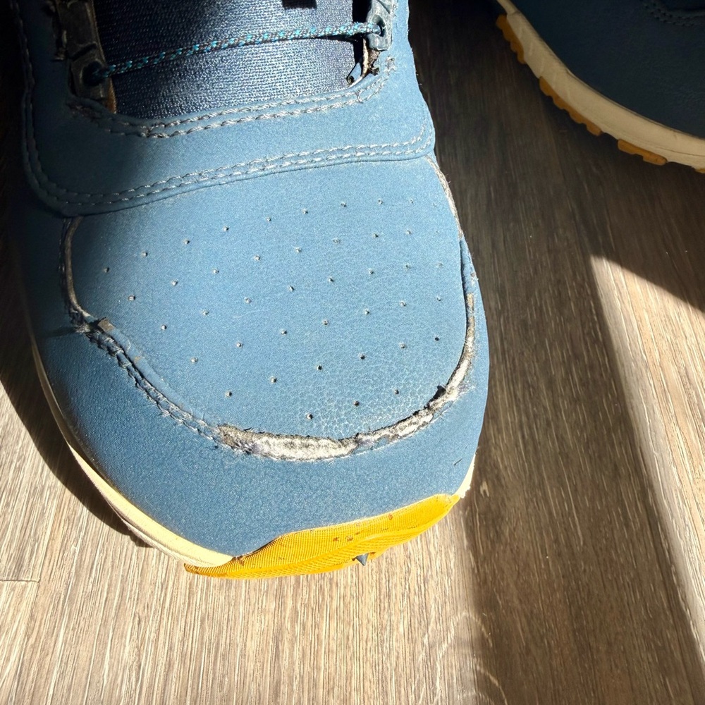 Burton Imperial Men's Blue and Yellow Snowboard Boots Size 11 - Picture 11 of 12